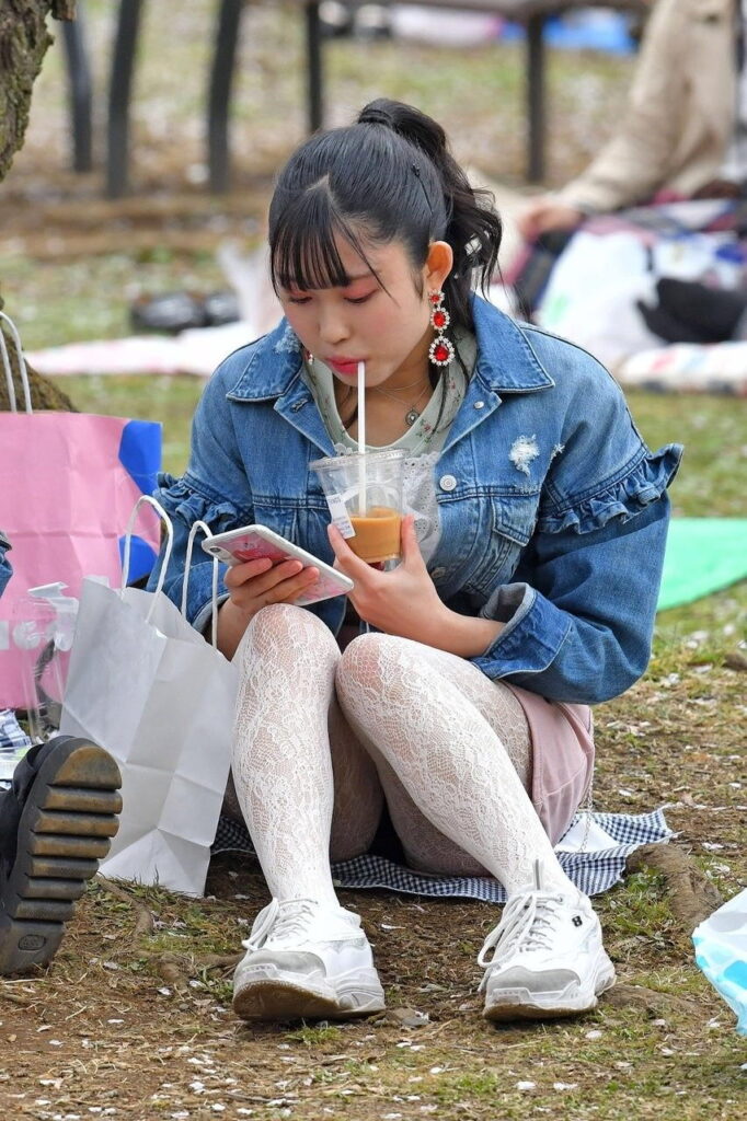 素人のお花見エロ画像20230626094844