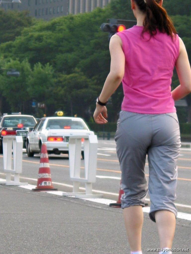素人の着衣デカ尻がめちゃ抜ける！【エロ画像】（7）