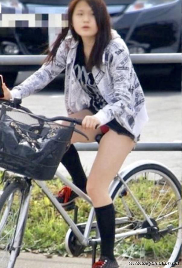 素人のパンチラエロ画像20230612171719