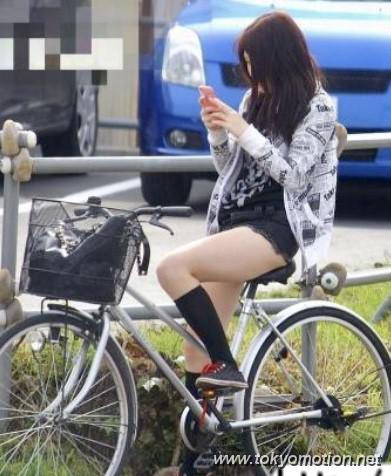 素人のパンチラエロ画像20230612171725