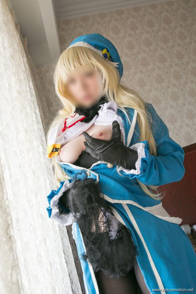 素人が愛宕のコスプレして爆乳おっぱいを披露【エロ画像】（11）