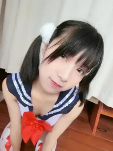 可愛すぎる中国素人の自撮りエロ画像