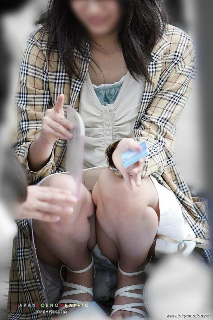 ガチ素人のめちゃシコなパンチラ画像集（23）