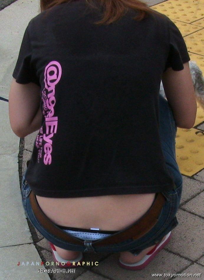 【素人】ローライズでパンツが見えちゃってるエロ画像（9）