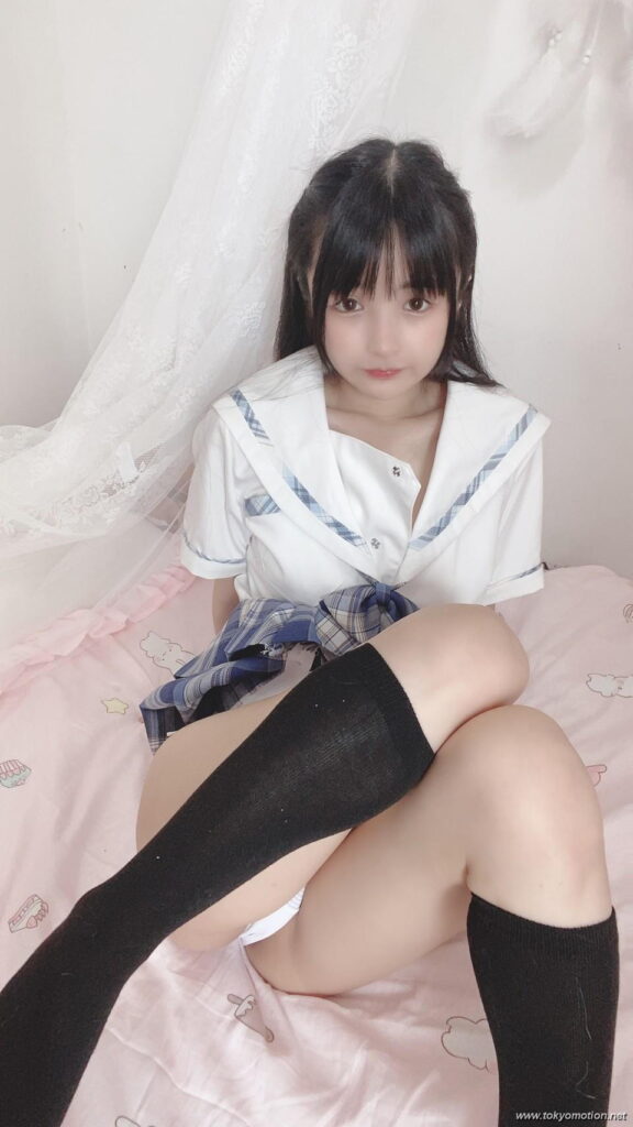 赤ちゃんみたいな中国人コスプレイヤーが可愛すぎるｗ【エロ画像】（8）