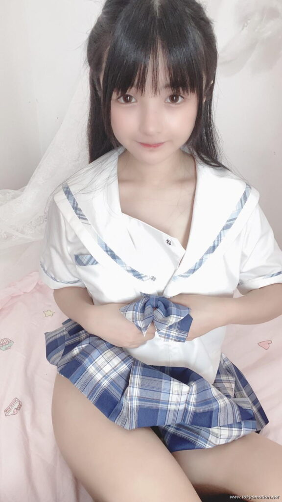 赤ちゃんみたいな中国人コスプレイヤーが可愛すぎるｗ【エロ画像】（3）