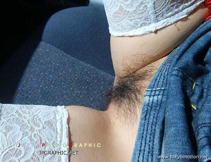 車内露出している素人のエロ画像まとめ（35）