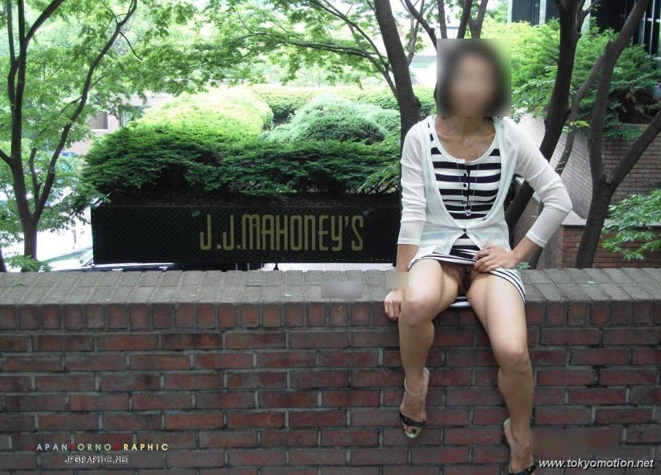 素人の過激な野外露出エロ画像まとめ（34）