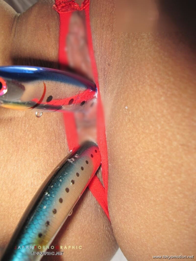 素人が２穴をおもちゃにされてるエロ画像（41）