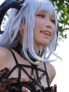 コスプレ会場に集まるエロレイヤーさんのエロ画像【素人】