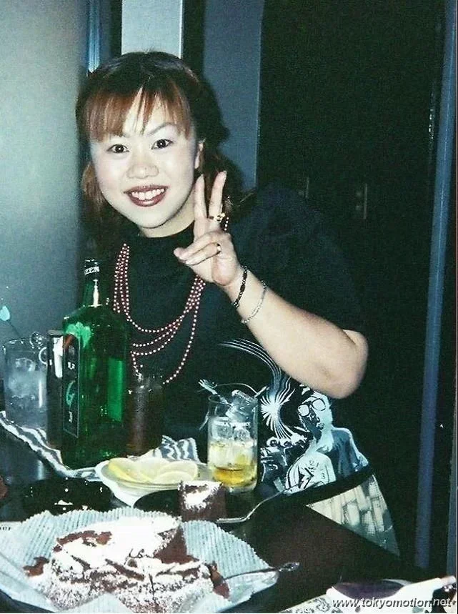 スナック勤めのメス豚素人がやばいｗｗ【エロ画像】 0