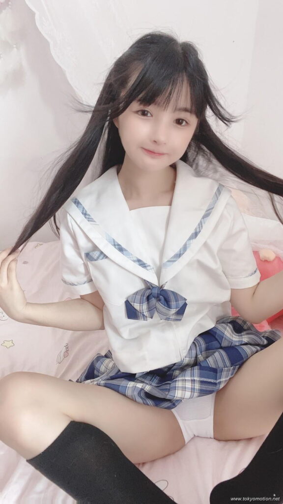 赤ちゃんみたいな中国人コスプレイヤーが可愛すぎるｗ【エロ画像】