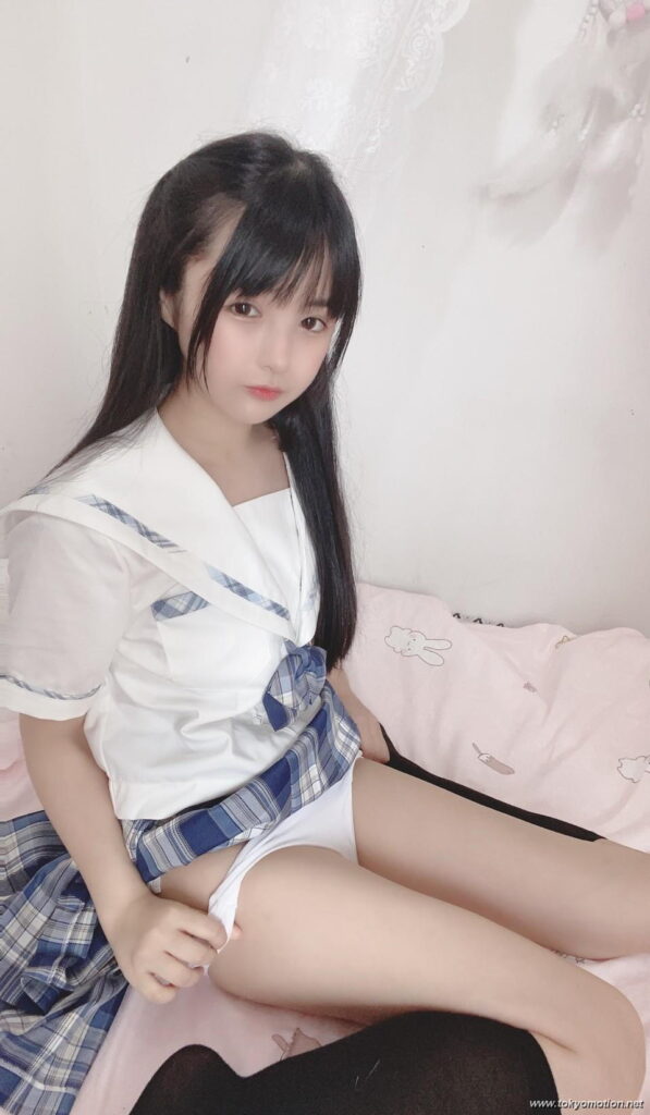 赤ちゃんみたいな中国人コスプレイヤーが可愛すぎるｗ【エロ画像】