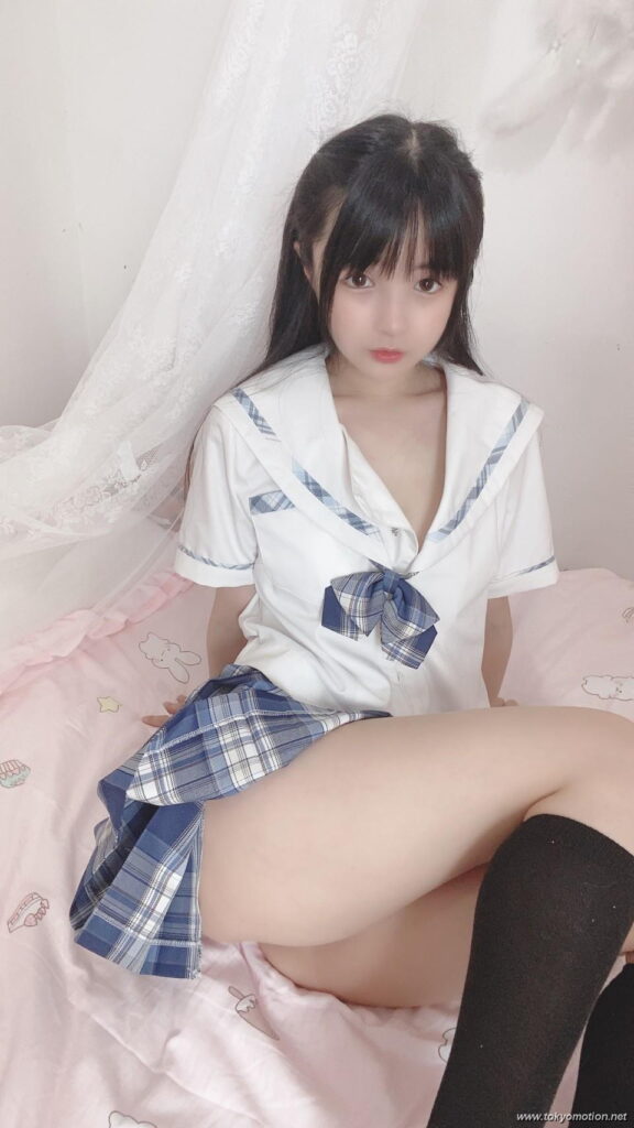 赤ちゃんみたいな中国人コスプレイヤーが可愛すぎるｗ【エロ画像】