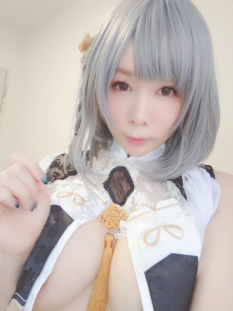 素人コスプレイヤー岡田ゆいちゃんのエロ画像