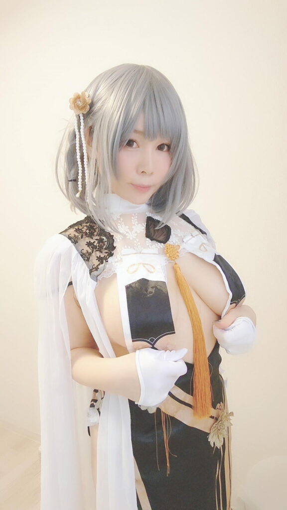 素人コスプレイヤー岡田ゆいちゃんのエロ画像