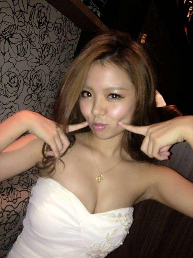【素人】酒が入ったキャバ嬢はエロすぎるｗ【エロ画像】（28）