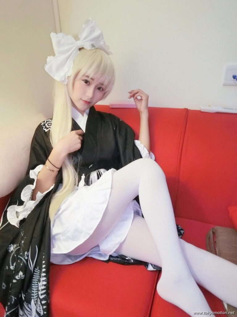 コスプレイヤーさんの手ぶらエロ画像20230806070513