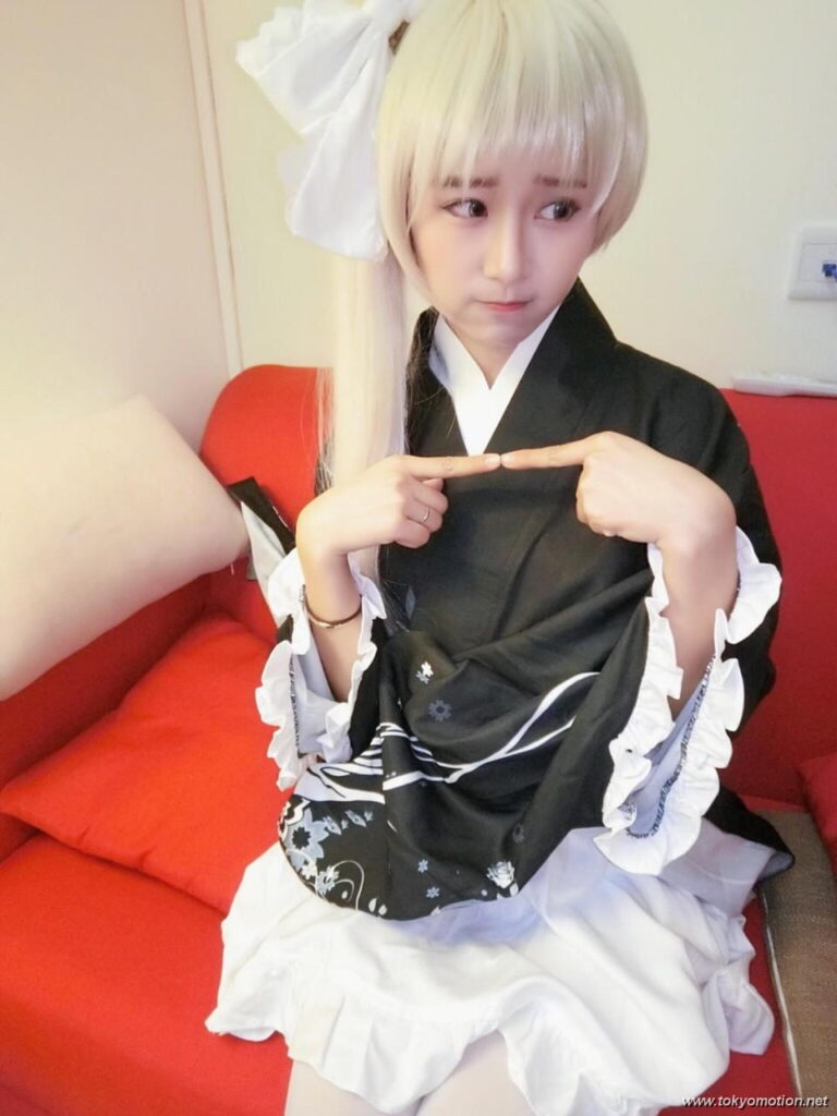 コスプレイヤーさんの手ぶらエロ画像20230806070519