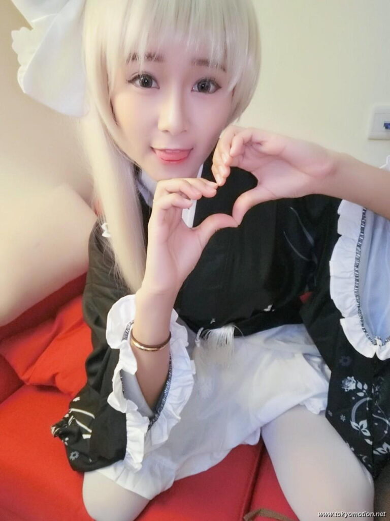 コスプレイヤーさんの手ぶらエロ画像20230806070603