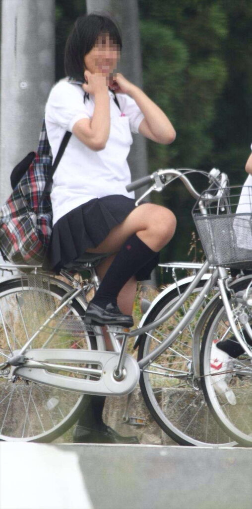 【素人】サドルにまたがる女子高生がエロすぎるｗ【エロ画像】（42）
