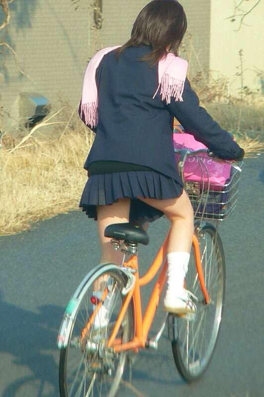 【素人】サドルにまたがる女子高生がエロすぎるｗ【エロ画像】（71）