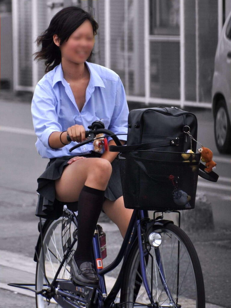 【素人】サドルにまたがる女子高生がエロすぎるｗ【エロ画像】（88）