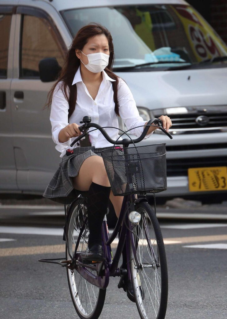 【素人】サドルにまたがる女子高生がエロすぎるｗ【エロ画像】（97）