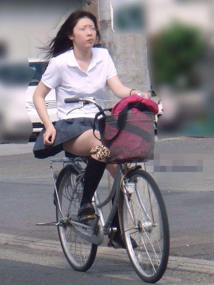 【素人】サドルにまたがる女子高生がエロすぎるｗ【エロ画像】（101）