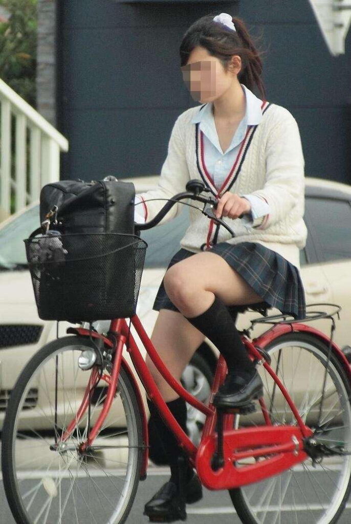 【素人】サドルにまたがる女子高生がエロすぎるｗ【エロ画像】（110）