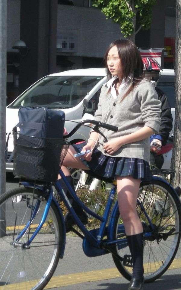 【素人】サドルにまたがる女子高生がエロすぎるｗ【エロ画像】（122）