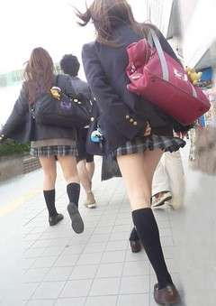 【素人】ミ二スカJKの脚がエロすぎる！【エロ画像】（29）