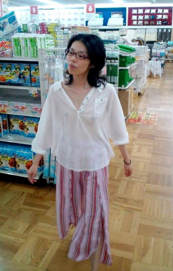 地味眼鏡素人の露出エロ画像20230813124925