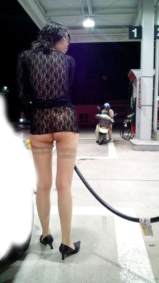 地味眼鏡素人の露出エロ画像20230813125126