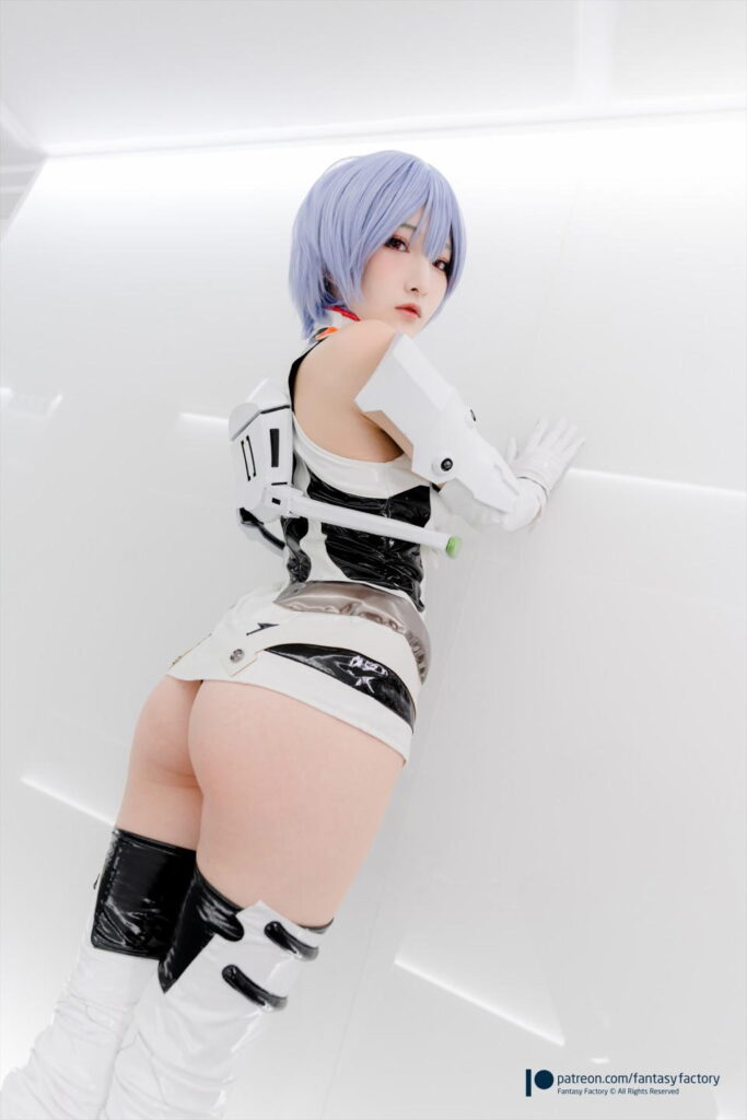 小丁ちゃんが綾波レイのコスプレをするとこうなるｗ【エロ画像】（9）
