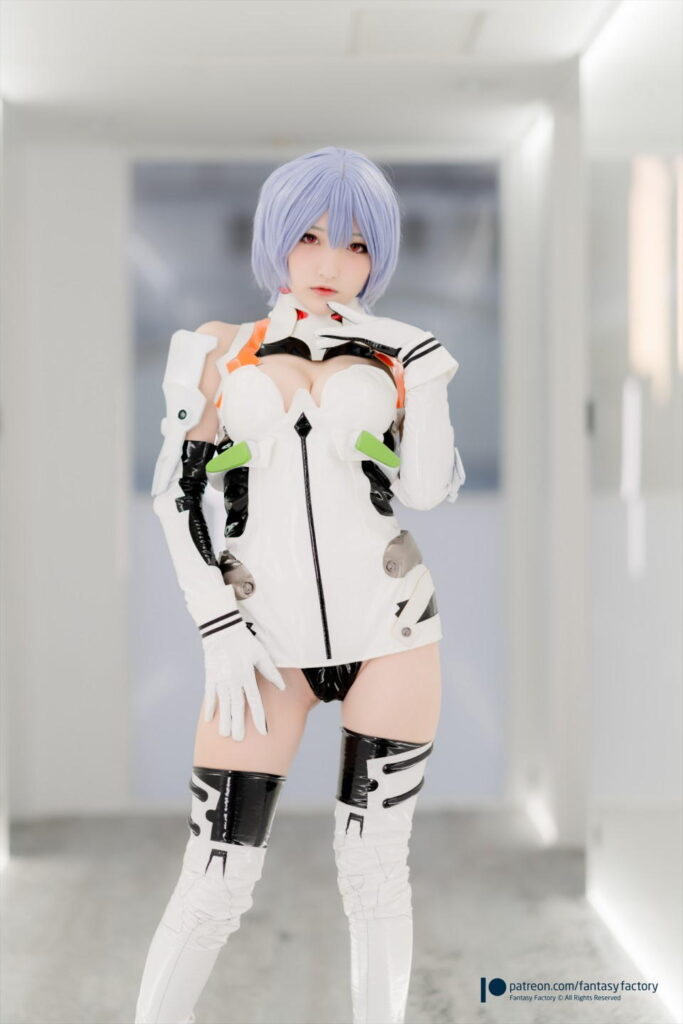 小丁ちゃんが綾波レイのコスプレをするとこうなるｗ【エロ画像】（10）