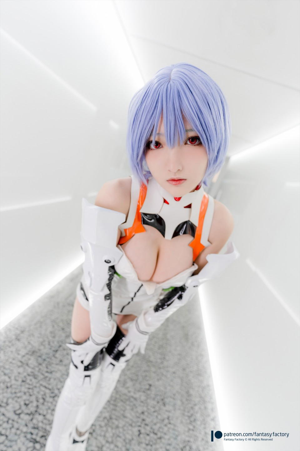 小丁ちゃんが綾波レイのコスプレをするとこうなるｗ【エロ画像】（1）