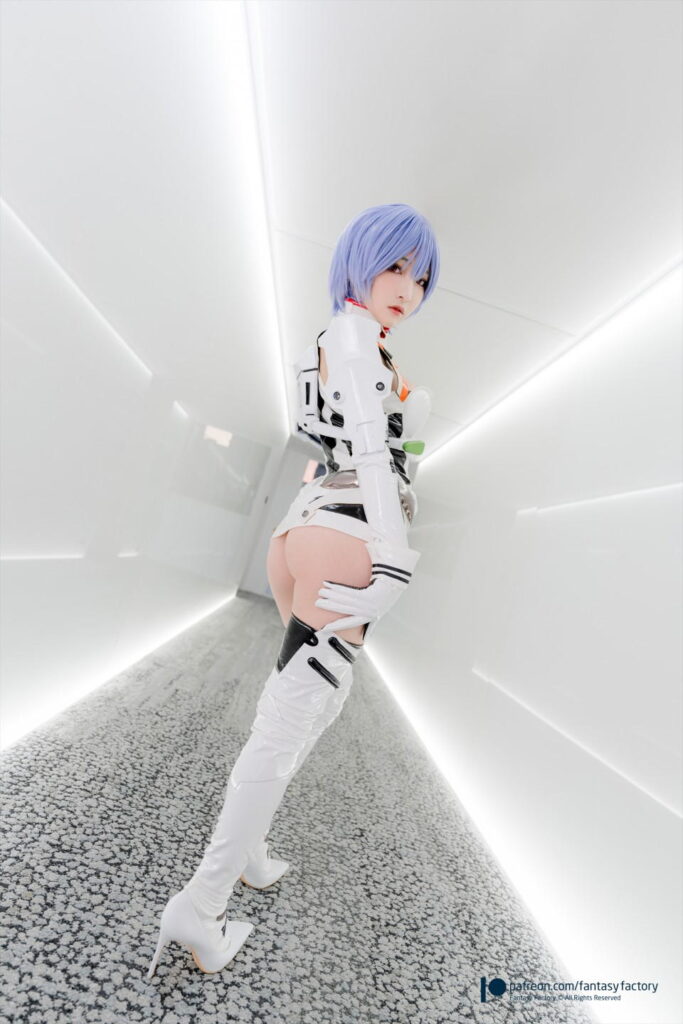 小丁ちゃんが綾波レイのコスプレをするとこうなるｗ【エロ画像】（5）