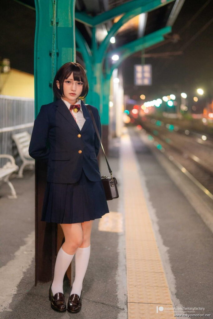 【露出】小丁ちゃんが制服姿で激エロ深夜徘徊【エロ画像】（6）