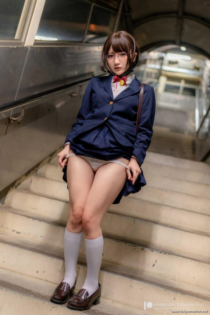 【露出】小丁ちゃんが制服姿で激エロ深夜徘徊【エロ画像】（13）