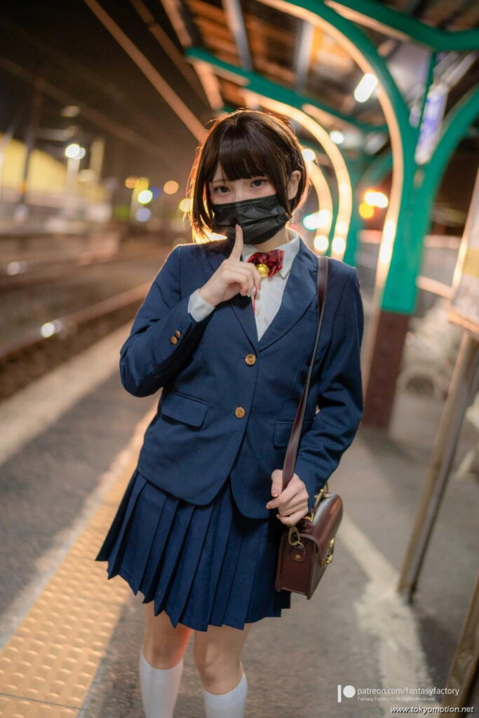 【露出】小丁ちゃんが制服姿で激エロ深夜徘徊【エロ画像】（16）