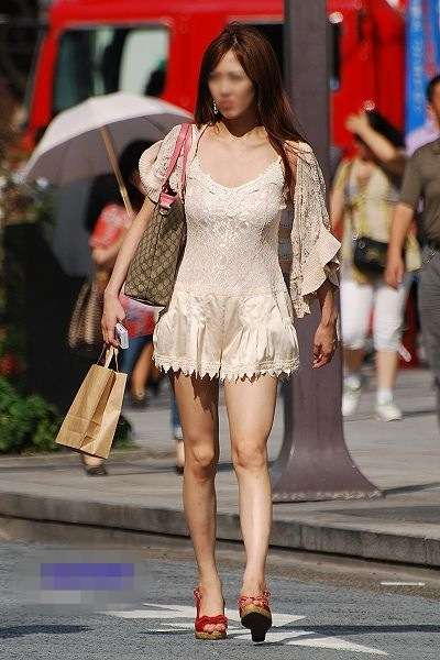 白ギャルの美脚エロ画像20230820120655