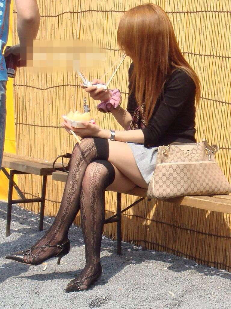 白ギャルの美脚エロ画像20230820121746