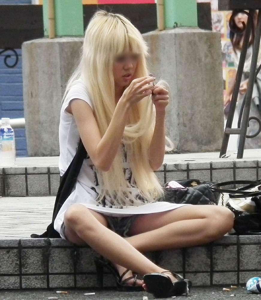 白ギャルの美脚エロ画像20230820141043