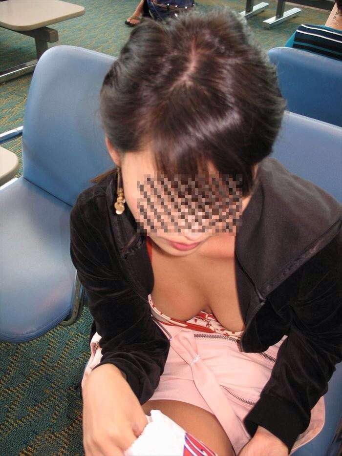素人のチラリズムエロ画像20230824193940