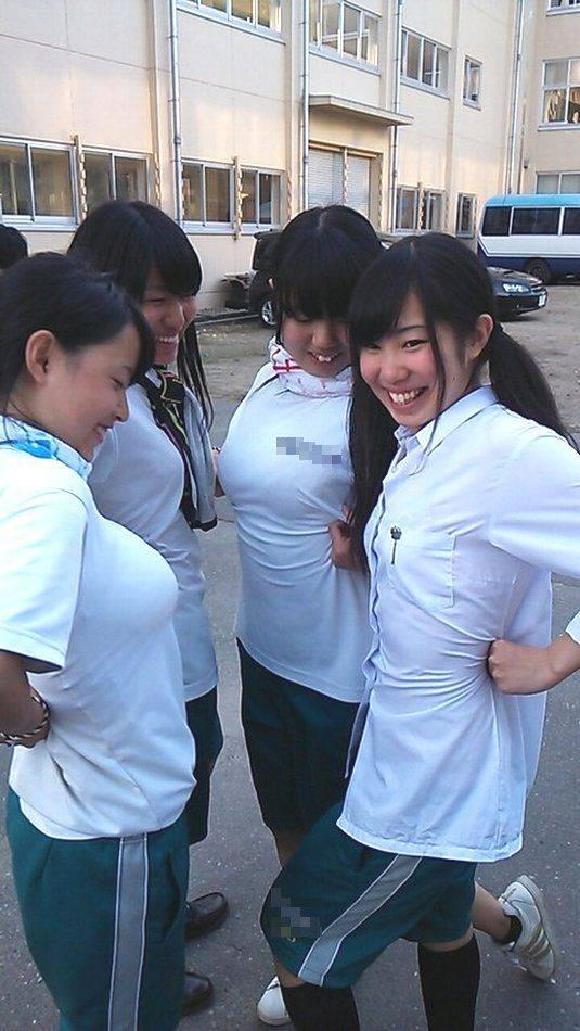 素人の着衣おっぱいエロ画像20230827124805
