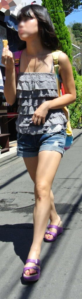 【街撮り】素人の美脚がめちゃ抜ける【エロ画像】（4）