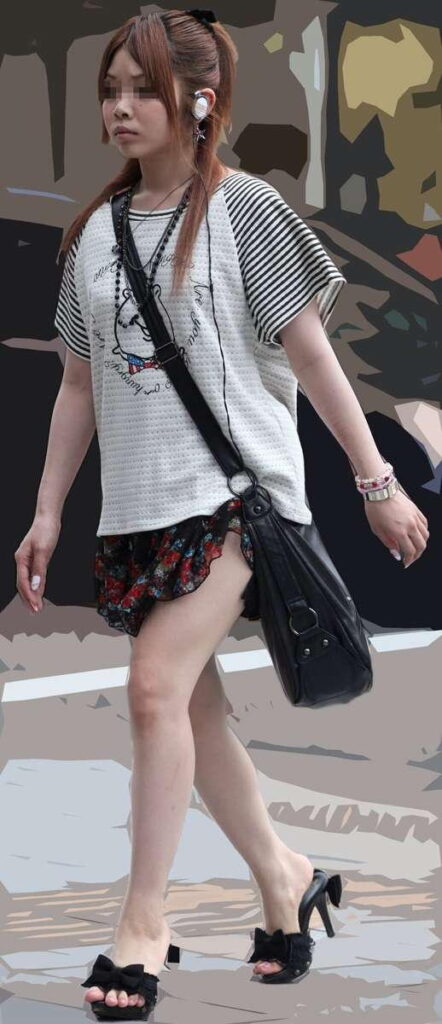 【街撮り】素人の美脚がめちゃ抜ける【エロ画像】（34）