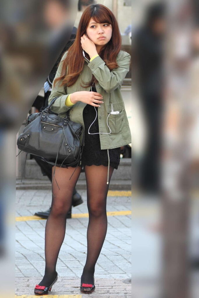 【街撮り】素人の美脚がめちゃ抜ける【エロ画像】（46）