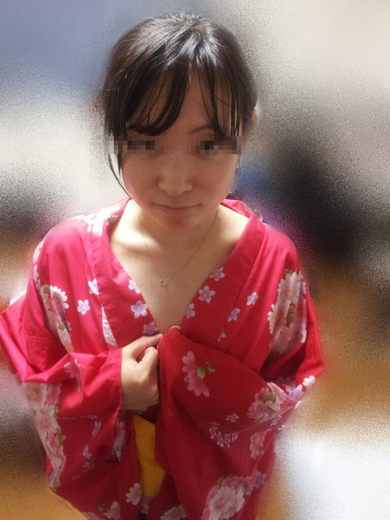 【素人】フェラチオ大好きな小柄奥さん【エロ画像】（5）